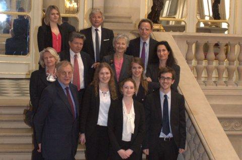 L'équipe de l'université de Paris 1 Panthéon-Sorbonne, lauréate du Prix Georges Vedel 2014 pour les « défendeurs »